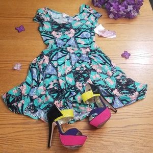 NWT Open Back Floral Dress